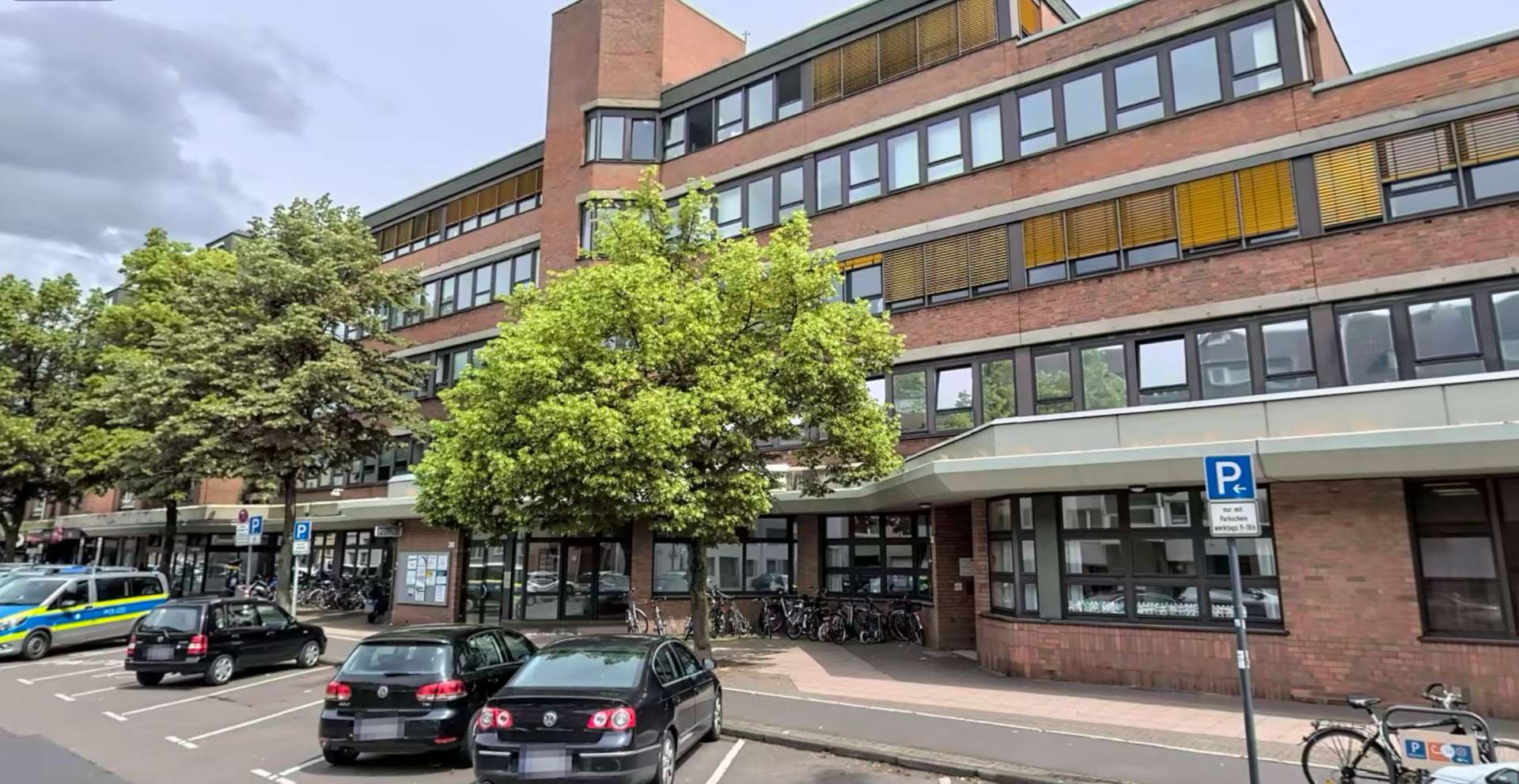 LANGFRISTIG VERMIETETES PORTFOLIO MIT STAATLICHEM HAUPTMIETER UND ENERGETISCHER SANIERUNG